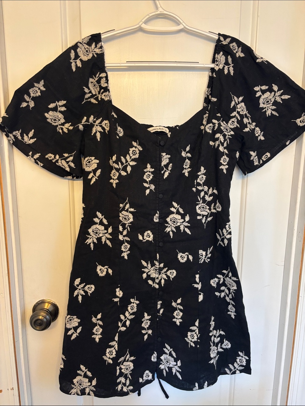Abercrombie & Fitch Black Floral Embroidered Mini Dress